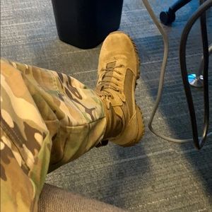 Meet your Posher, Joel